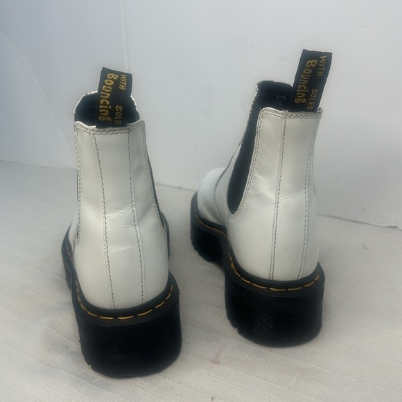 2976 Platform Chelsea Boot from Dr.Martens - Picture 3 of 11